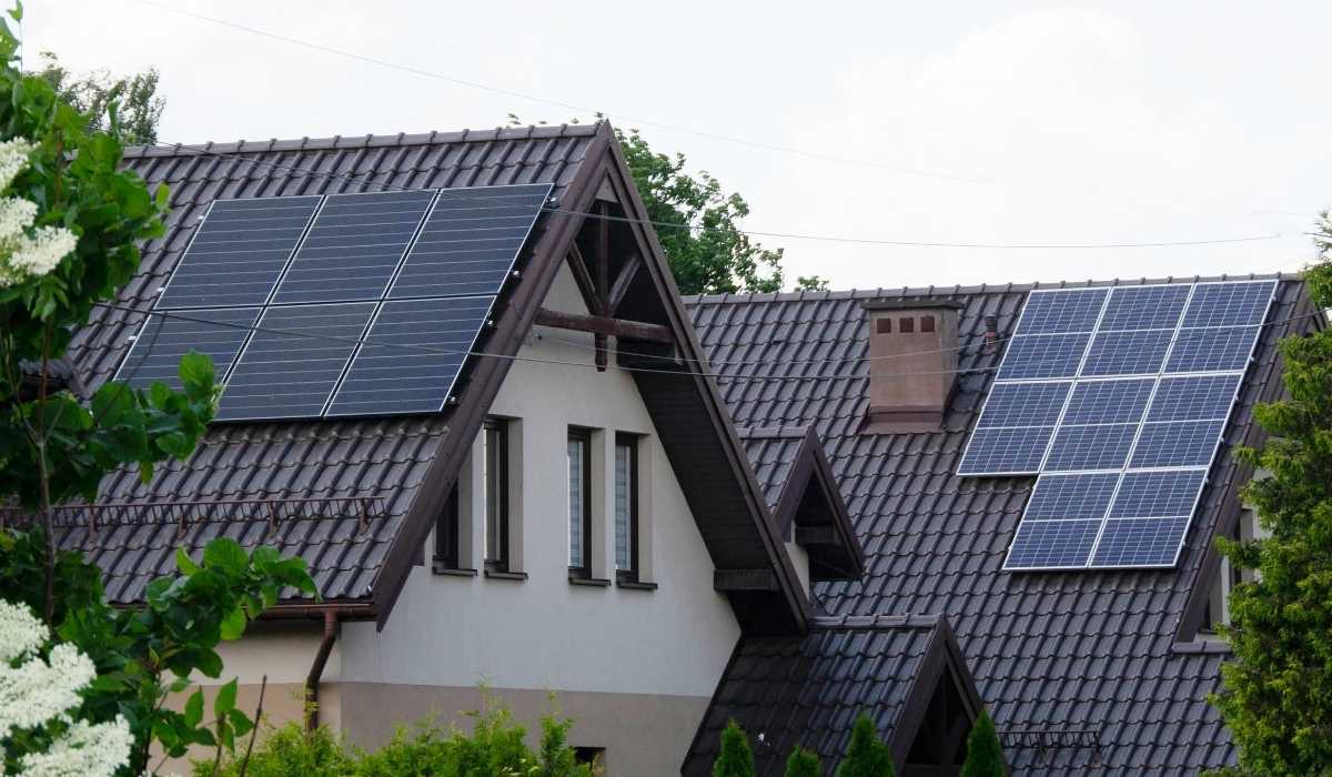 The Advantages of Solar Water Heating for Homes